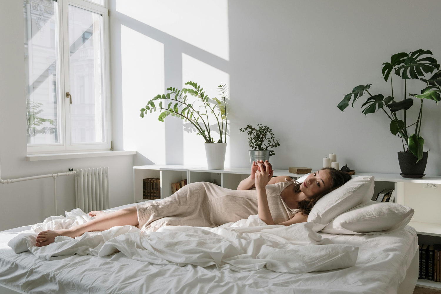 Comment harmoniser votre matelas 140x190 avec une déco végétale tendance ?