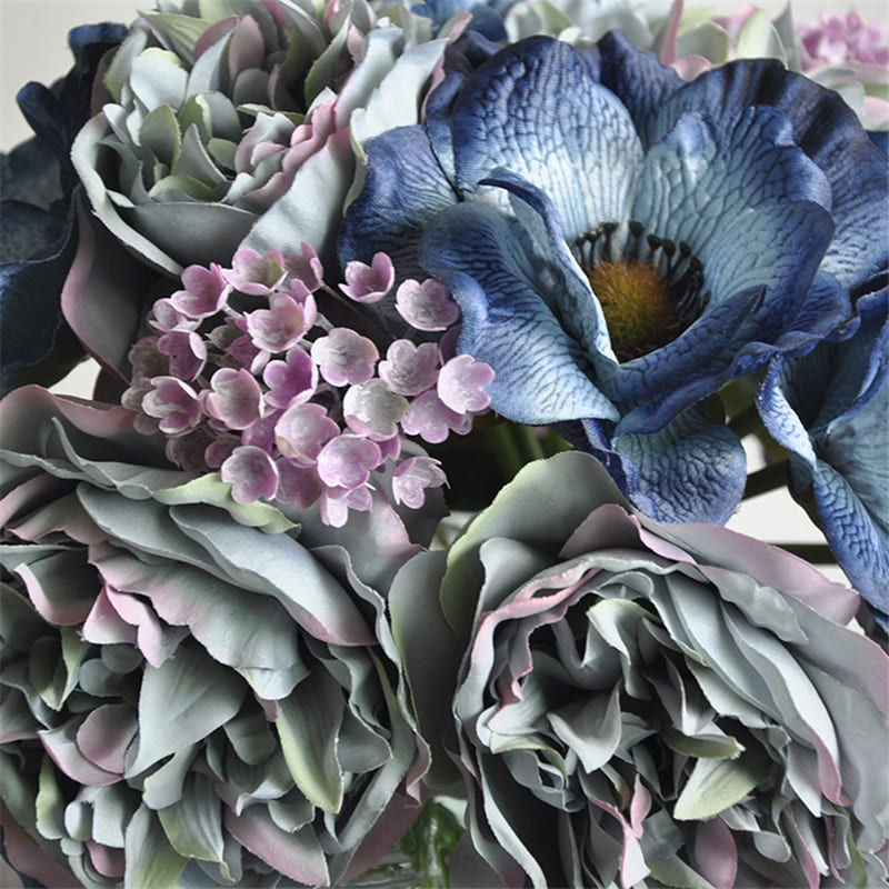 Bouquet de Pivoines et d'Anémones Intérieur