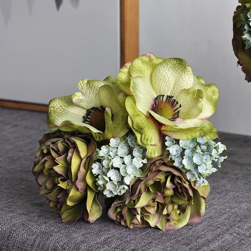 Bouquet de Pivoines et d'Anémones Vert