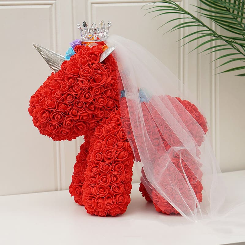 Licorne en Rose Couronnée Rouge