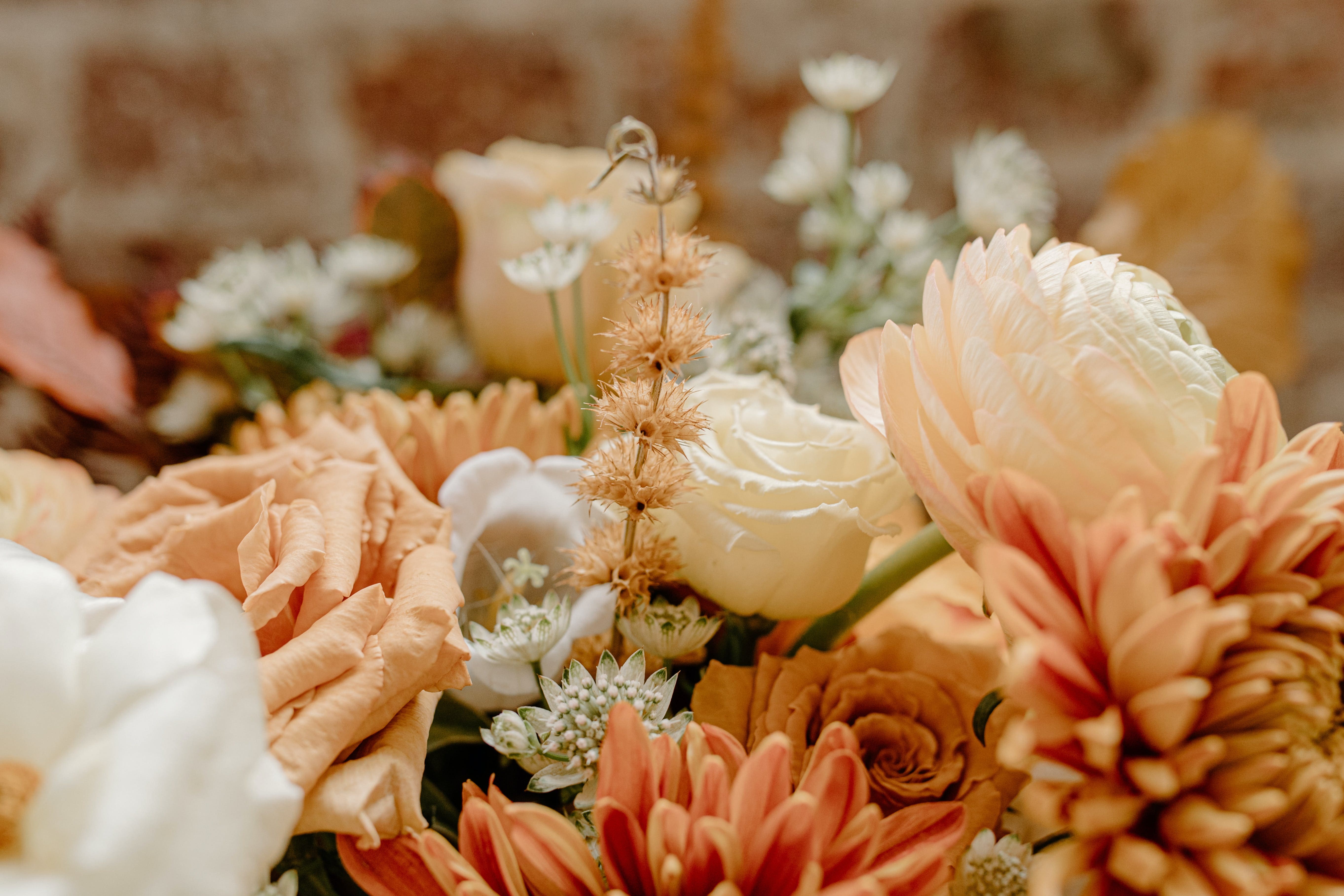 Comment Faire un Bouquet de Fleurs Artificielles ?