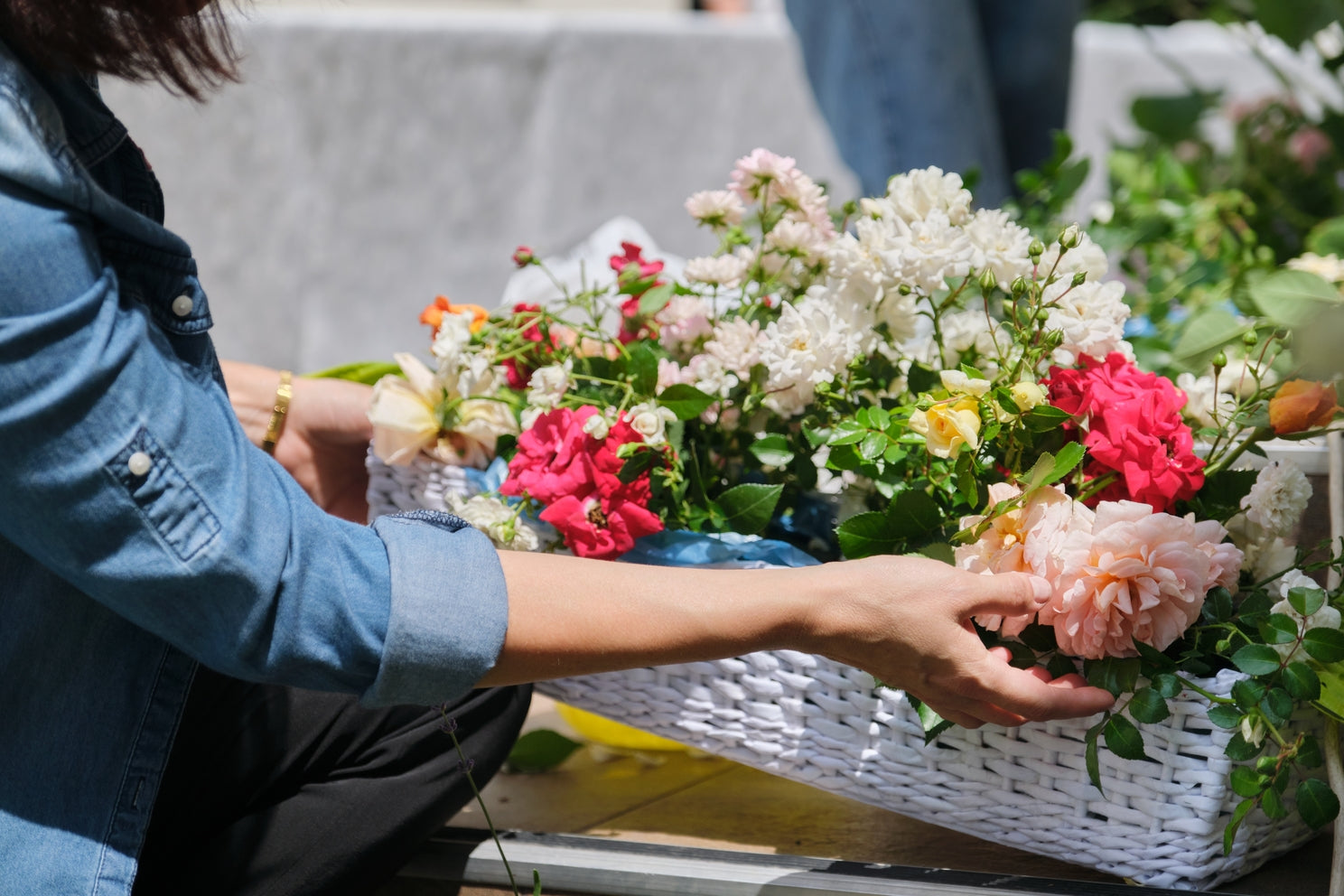 Pourquoi Choisir des Fleurs Artificielles pour Cimetière ?