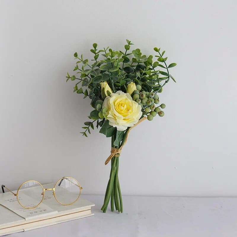 Bouquet de Roses et d'Eucalyptus Jaune