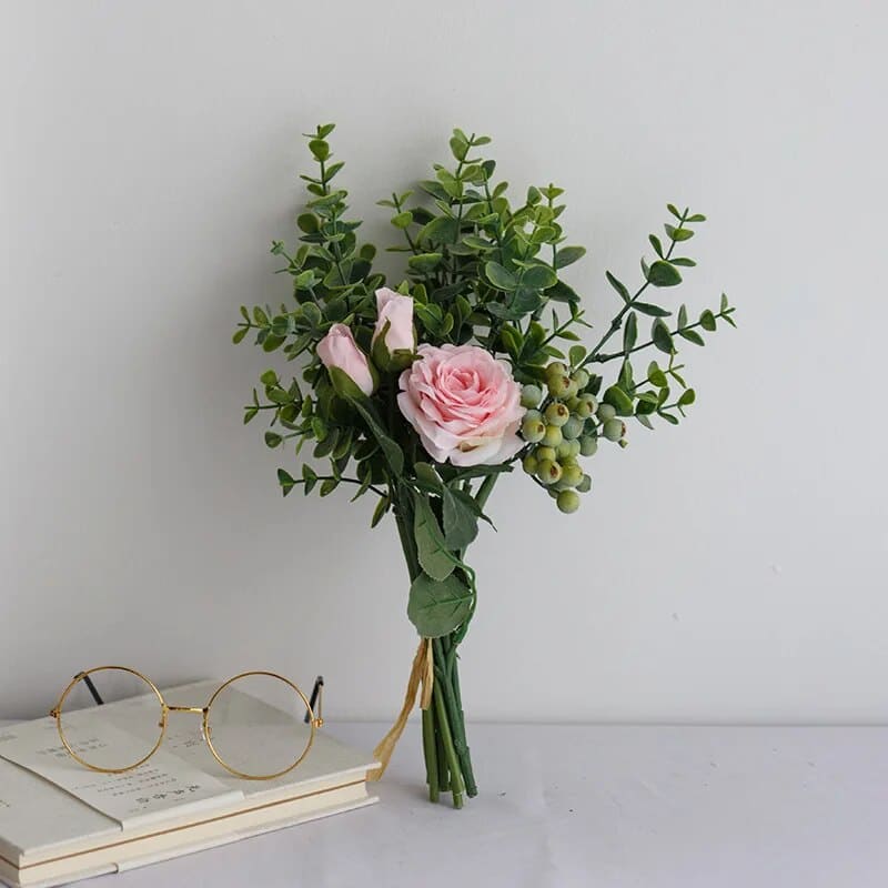 Bouquet de Roses et d'Eucalyptus Rose