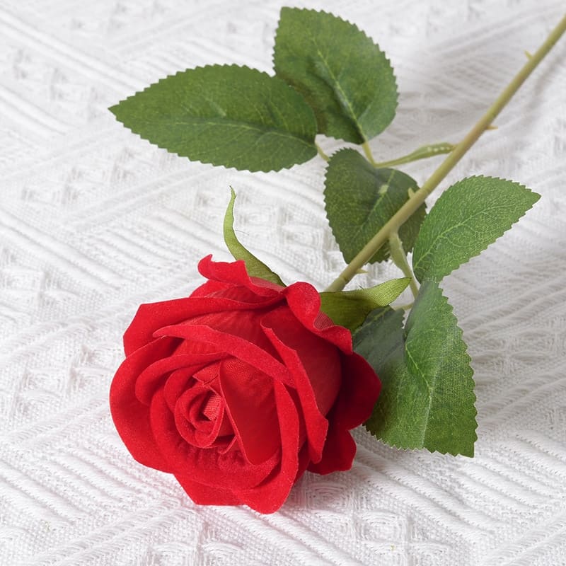 Roses Artificielles en Velours Rouge